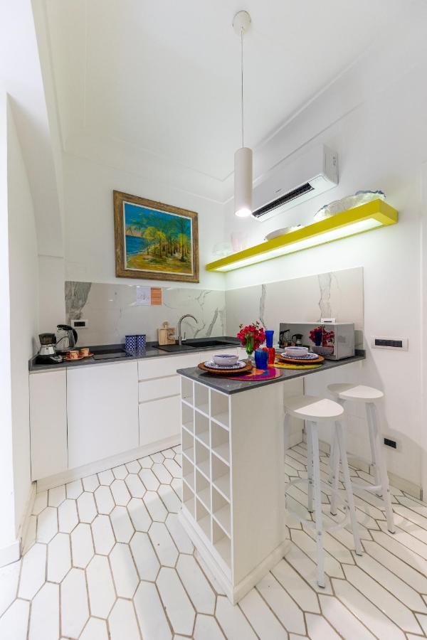 Suite Apartment Capri Con Jacuzzi In Piazzetta Dış mekan fotoğraf