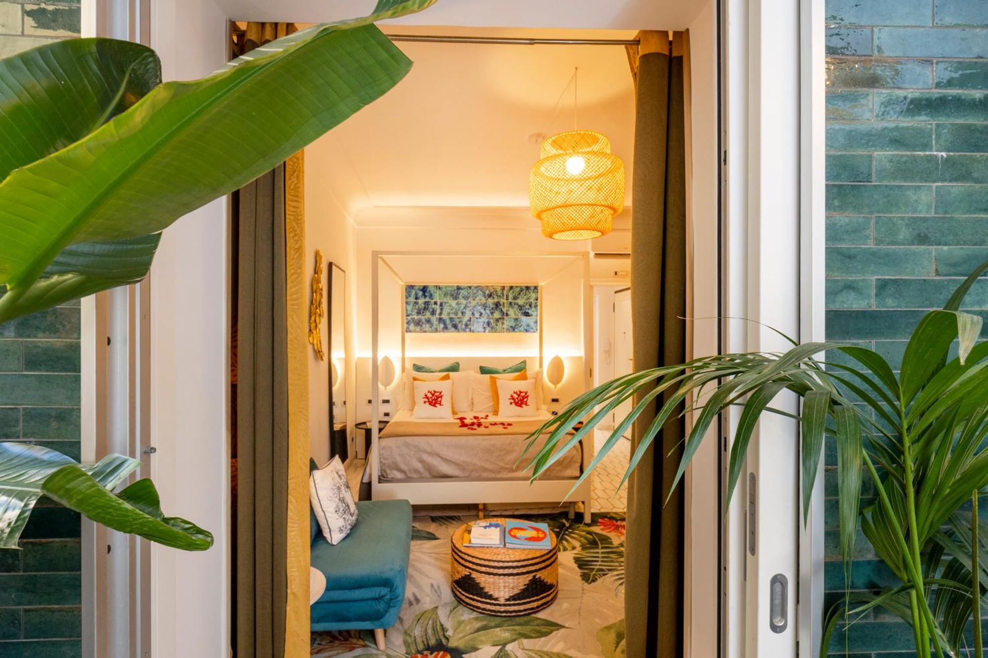 Suite Apartment Capri Con Jacuzzi In Piazzetta Dış mekan fotoğraf